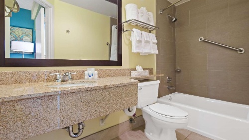 Best Western Plus Deerfield Beach Hotel & Suites image 2